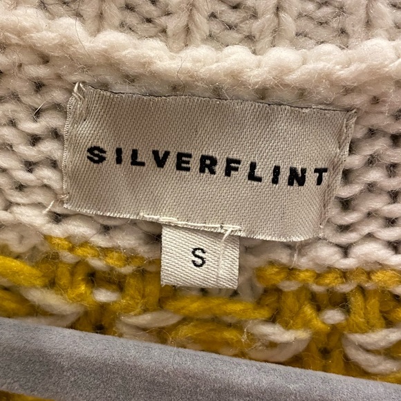 Warm, thick cream sweater. Oversized. Needs to be depilled, otherwise good. - Picture 4 of 6